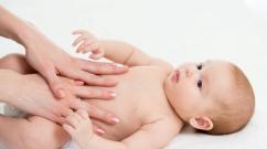 Младенческие колики: причины, профилактика и лечение